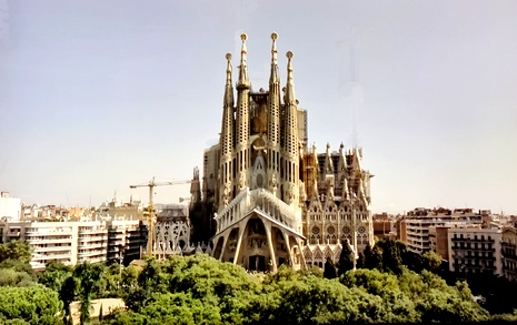 Antoni Gaudi architecte décorateur